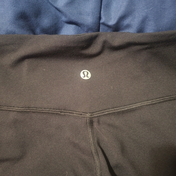 Lululemon Align Low Rise Flares 32.5", black, size 14 - Picture 3 of 3
